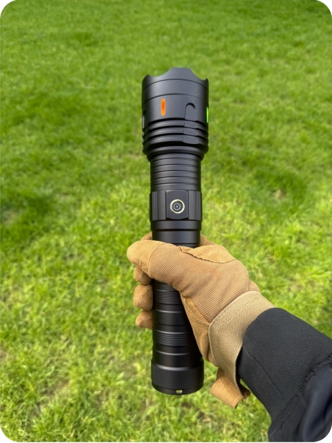 GIGANT! POTĘŻNA LATARKA LED LASER DALEKOSIĘŻNA PowerBank 2200m maXvision