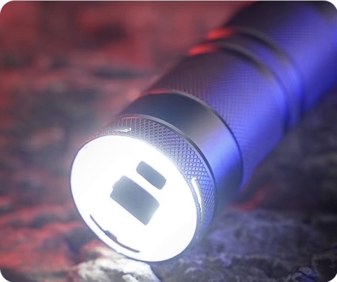 GIGANT WIELKA LATARKA LED BIAŁY CZERWONY LASER DALEKOSIĘŻNA PowerBank 2100m