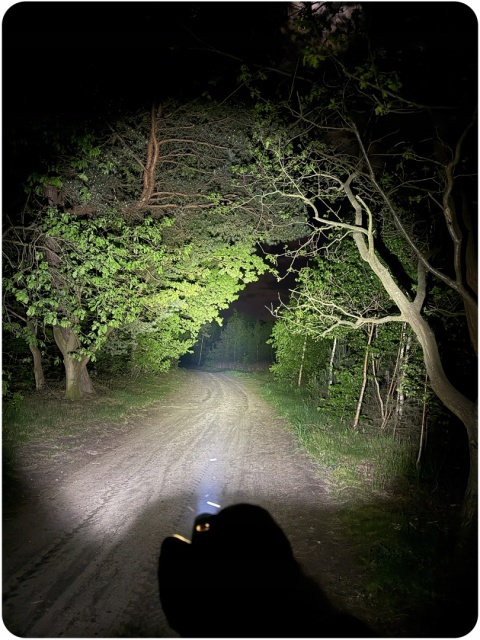 PREMIUM! BARDZO MOCNA LATARKA LED KOMPAKTOWA Z10 1400lm USB-C 4800 mAh