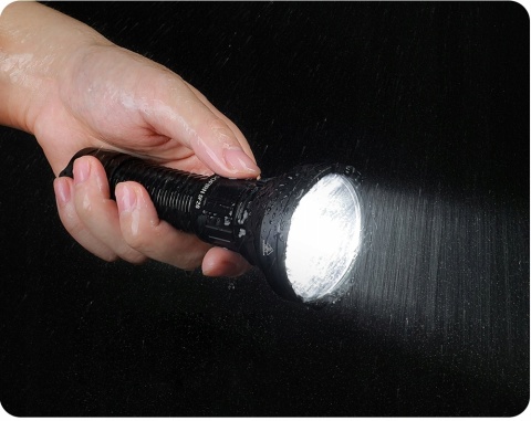 PREMIUM LATARKA DALEKOSIĘŻNA Sofirn SF26 2000lm LED EDC SFT40 21700 4000mAh