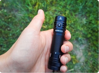 PREMIUM Latarka Sofirn SC18 1800lm LED EDC SST40 + akumulator 18650 3000mAh