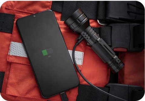 SOFIRN IF22A LATARKA LED TAKTYCZNA AKUMULATOROWA WODOODPORNA SFT40 2100lm